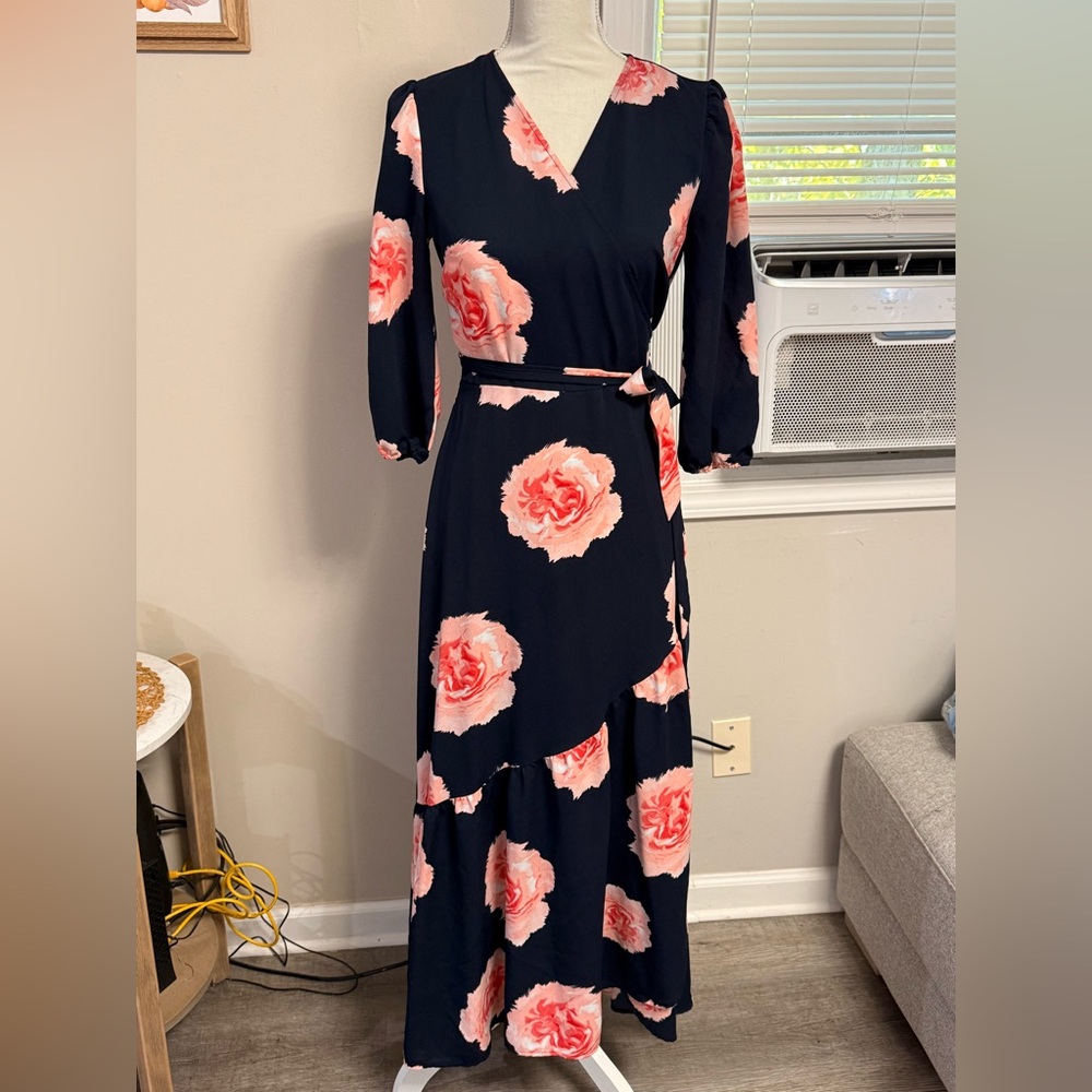 Floral Wrap Dress in Black and Pink